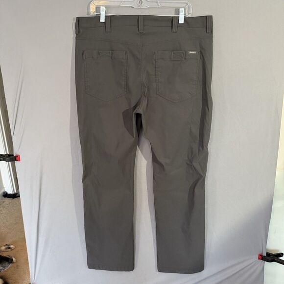 Eddie Bauer Tech Pants Mens 38x30 Gray Straight Nylon Blend Hiking Dad Outdoor - Picture 4 of 8